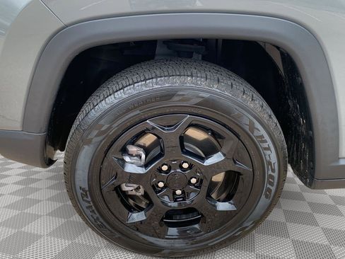 Used 2024 Jeep Compass Trailhawk image 22