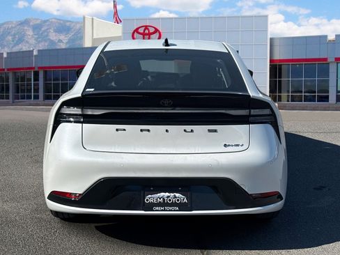 New 2026 Toyota Prius Plug-In Hybrid image 4