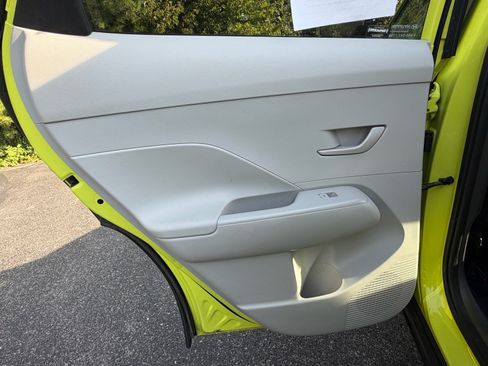Used 2024 Hyundai Kona SEL AWD/4WD image 46
