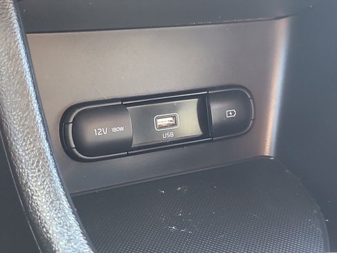 Used 2022 Kia Sportage LX image 25