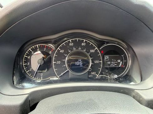 Used 2016 Nissan Versa Note SV FWD image 13