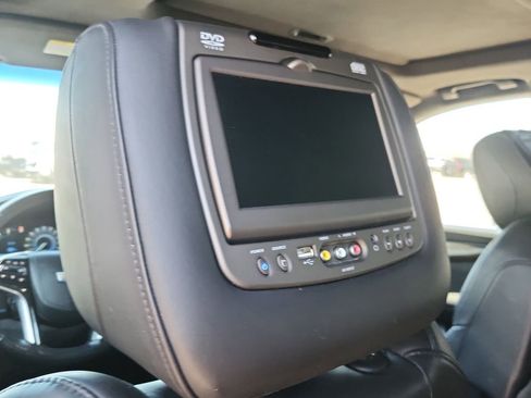 Used 2018 Cadillac Escalade ESV Platinum AWD/4WD image 12