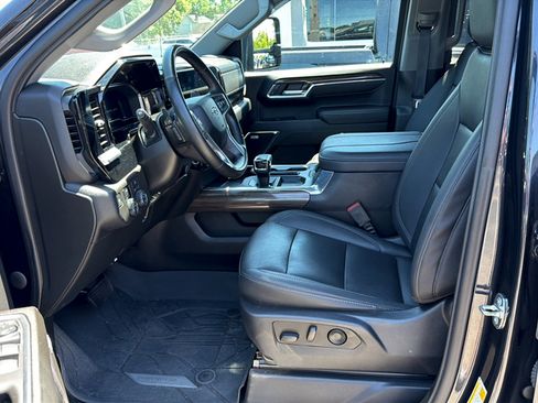Used 2023 Chevrolet Silverado 1500 RST w/ Convenience Package II AWD/4WD image 12
