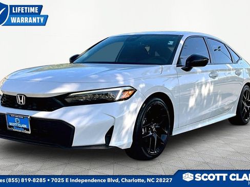 Used 2025 Honda Civic Sport image 3