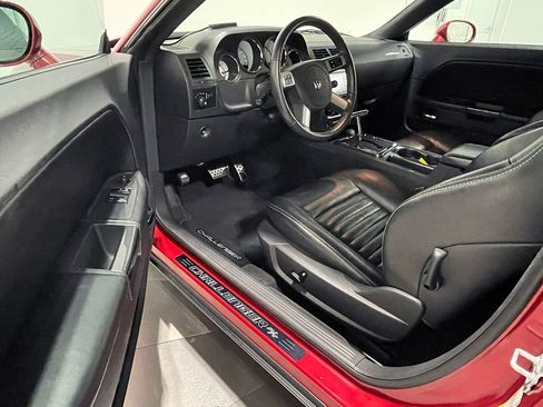 Used 2010 Dodge Challenger R/T RWD image 65