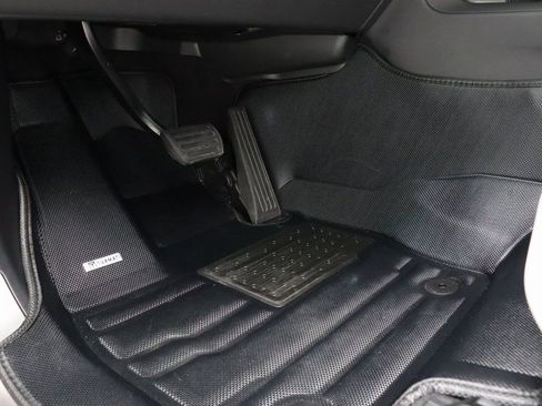 Used 2023 Land Rover Range Rover Sport SE image 16