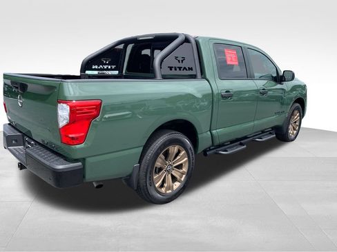 Used 2024 Nissan Titan SV w/ SV Bronze Edition Package AWD/4WD image 6