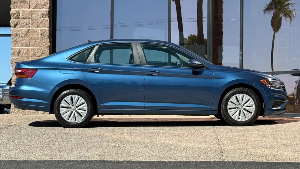 Used 2019 Volkswagen Jetta S w/ Driver Assistance Package FWD image 15