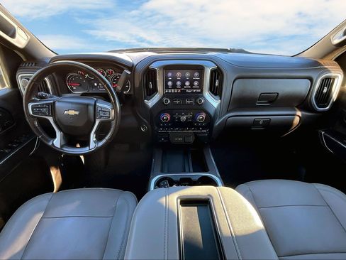 Used 2022 Chevrolet Silverado 3500 LTZ w/ LTZ Plus Package image 8