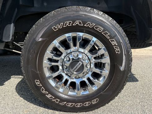 Used 2021 Ford F250 XLT w/ XLT Premium Package AWD/4WD image 34