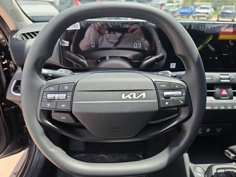 New 2026 Kia K4 FWD image 28
