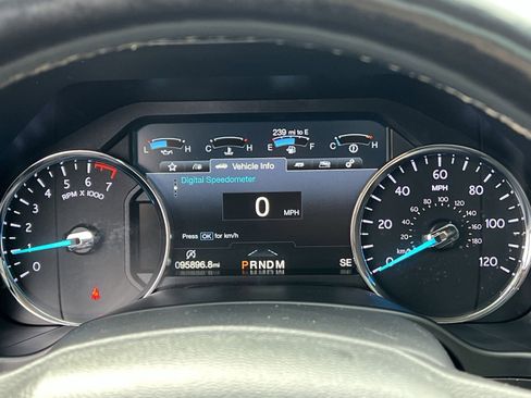 Used 2018 Ford Expedition Platinum image 17