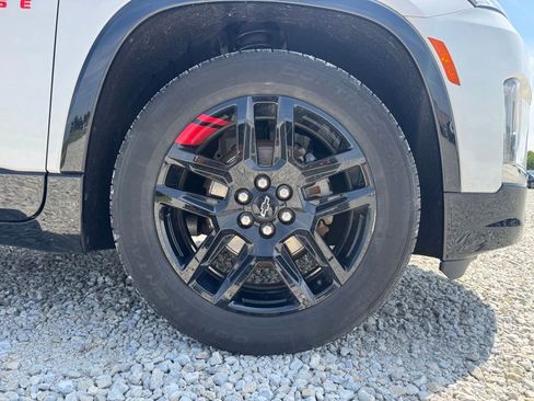 Used 2023 Chevrolet Traverse Premier w/ Redline Edition AWD/4WD image 18