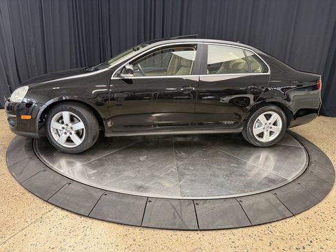 Used 2008 Volkswagen Jetta SE FWD image 3