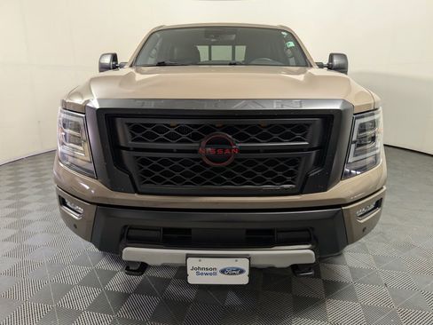 Used 2023 Nissan Titan PRO-4X AWD/4WD image 3