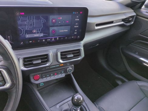 Used 2025 Ford Mustang GT Premium image 27