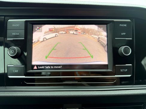 Used 2019 Volkswagen Jetta S image 17