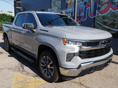 Used 2024 Chevrolet Silverado 1500 LT AWD/4WD image 22