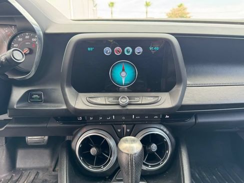 Used 2017 Chevrolet Camaro SS RWD image 4