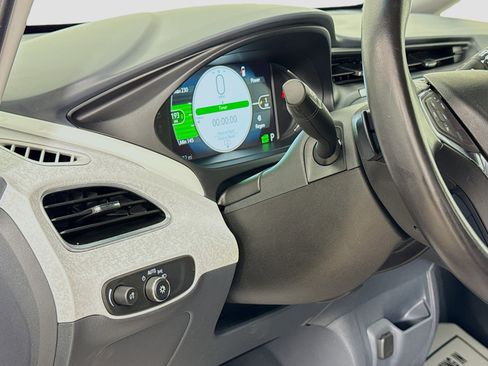 Used 2020 Chevrolet Bolt LT FWD image 10