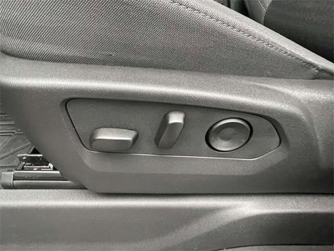 Certified 2025 Chevrolet Silverado 2500 Custom w/ Custom Value Package image 18