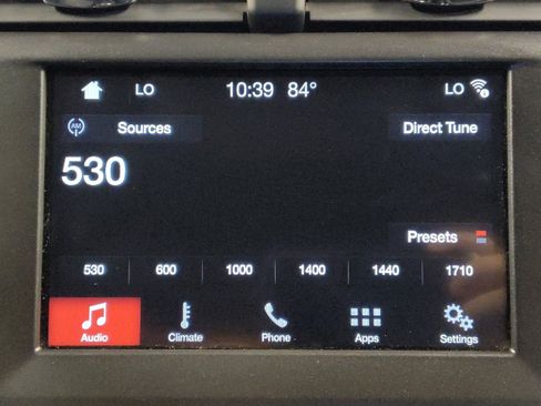 Used 2018 Ford Fusion SE w/ Fusion SE Technology Package FWD image 25