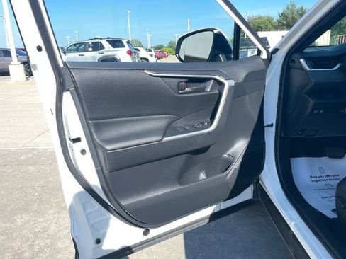 Certified 2021 Toyota RAV4 SE AWD/4WD image 20