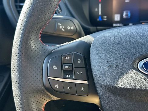 Used 2023 Ford Escape ST-Line w/ Tech Pack #1 AWD/4WD image 23