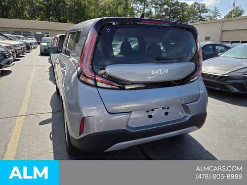 Used 2025 Kia Soul LX w/ LX Technology Package FWD image 12