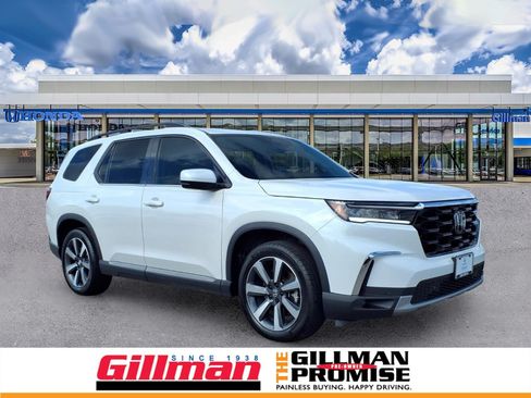 Certified 2025 Honda Pilot Touring image 1
