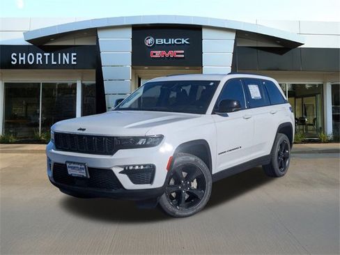 Used 2023 Jeep Grand Cherokee Limited w/ Black Appearance Package image 8