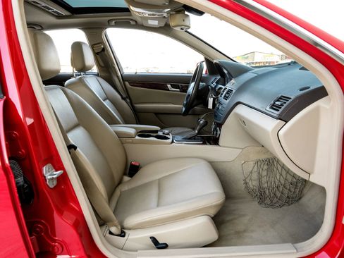 Used 2011 Mercedes-Benz C 300 Sedan w/ Premium 1 Pkg image 34