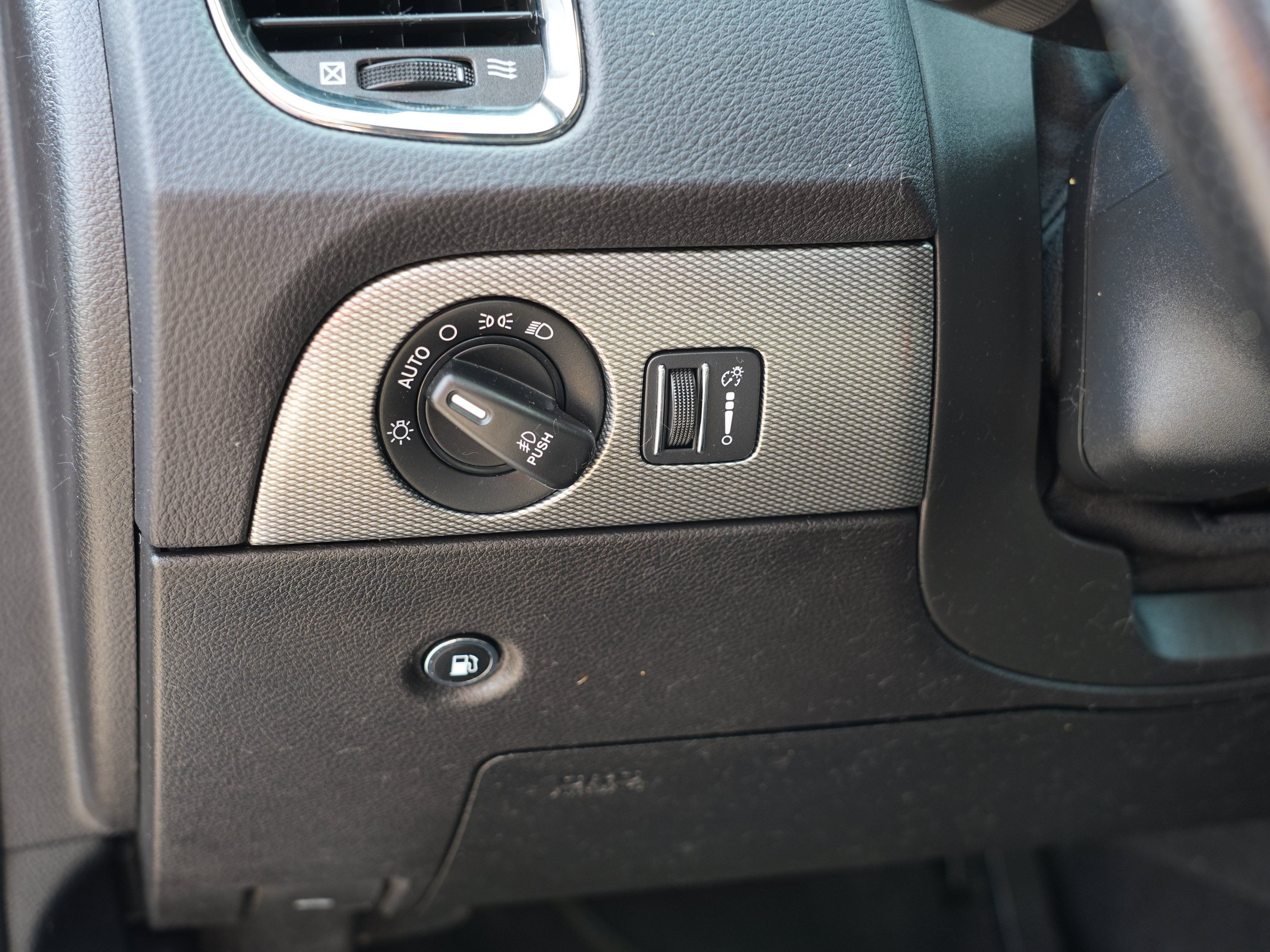 Used 2020 Dodge Durango GT AWD/4WD image 16