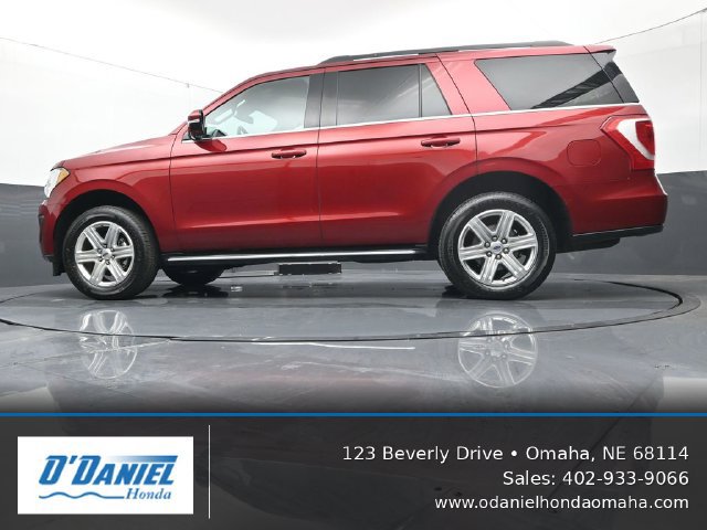 Used 2019 Ford Expedition XLT w/ Equipment Group 202A AWD/4WD image 10