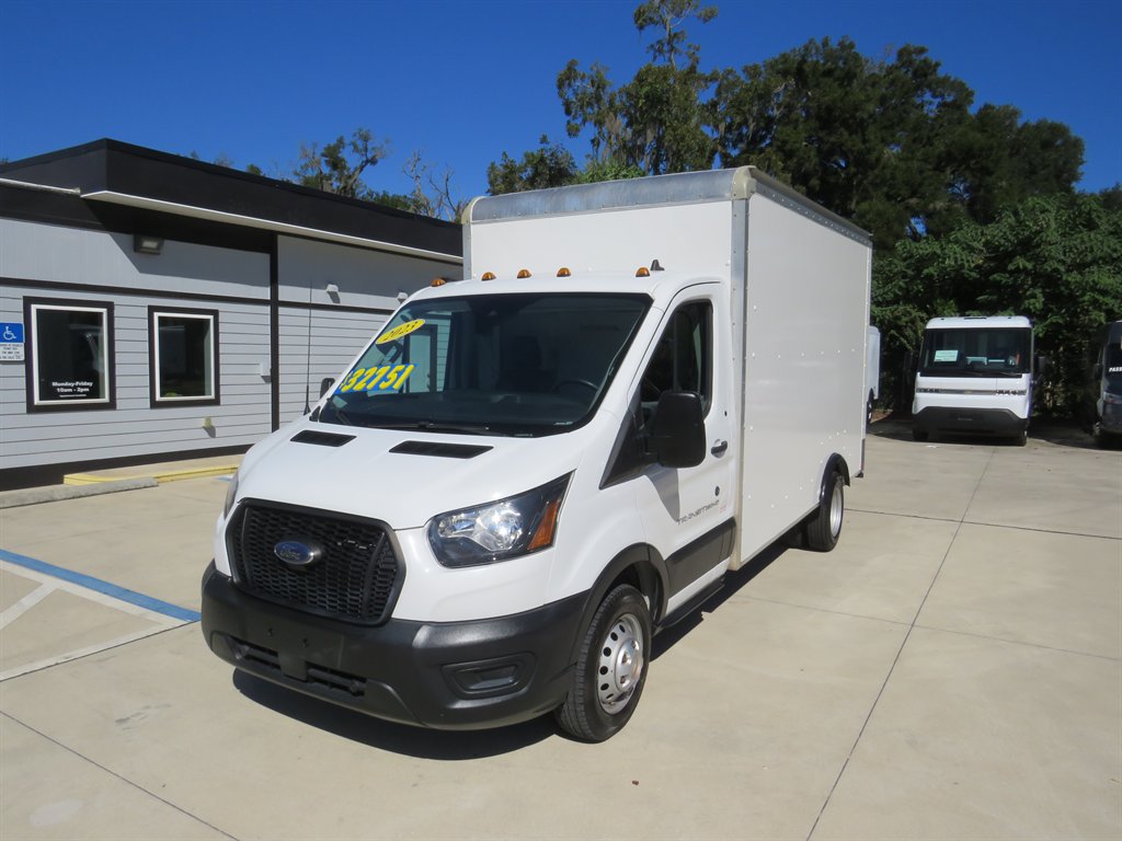 Used 2023 Ford Transit 350 DRW RWD image 3