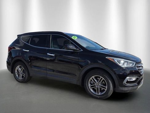 Used 2017 Hyundai Santa Fe Sport FWD image 2