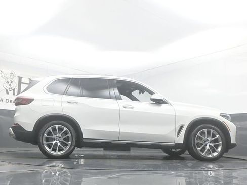 Used 2023 BMW X5 xDrive40i w/ Premium Package image 52