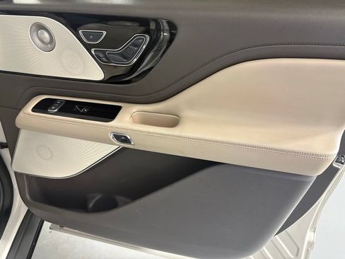 Used 2020 Lincoln Aviator Reserve w/ Equipment Group 201A AWD/4WD image 48