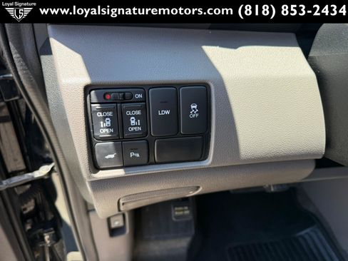 Used 2014 Honda Odyssey Touring image 26
