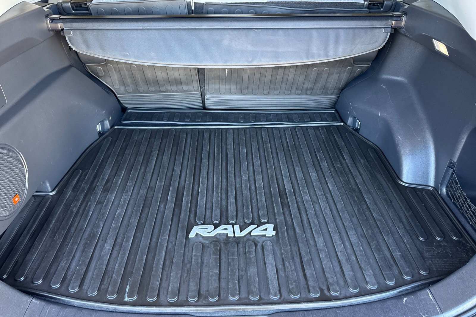 Used 2023 Toyota RAV4 Limited AWD/4WD image 14