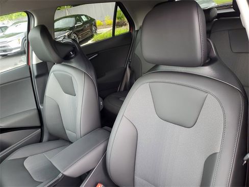 New 2025 Kia Niro Wind w/ Wind Preserve Package image 18