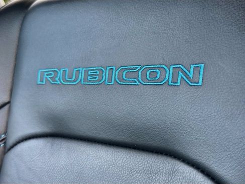 Used 2023 Jeep Wrangler Unlimited Rubicon 4xe w/ Cold Weather Group AWD/4WD image 18