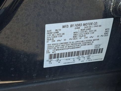 Used 2023 Ford Explorer XLT w/ Equipment Group 202A AWD/4WD image 28