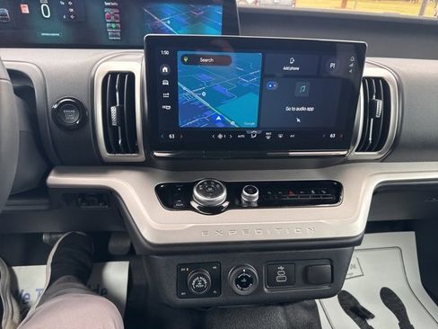 Used 2025 Ford Expedition Max XL image 20
