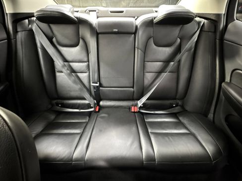 Used 2024 Volvo S60 B5 Plus image 5