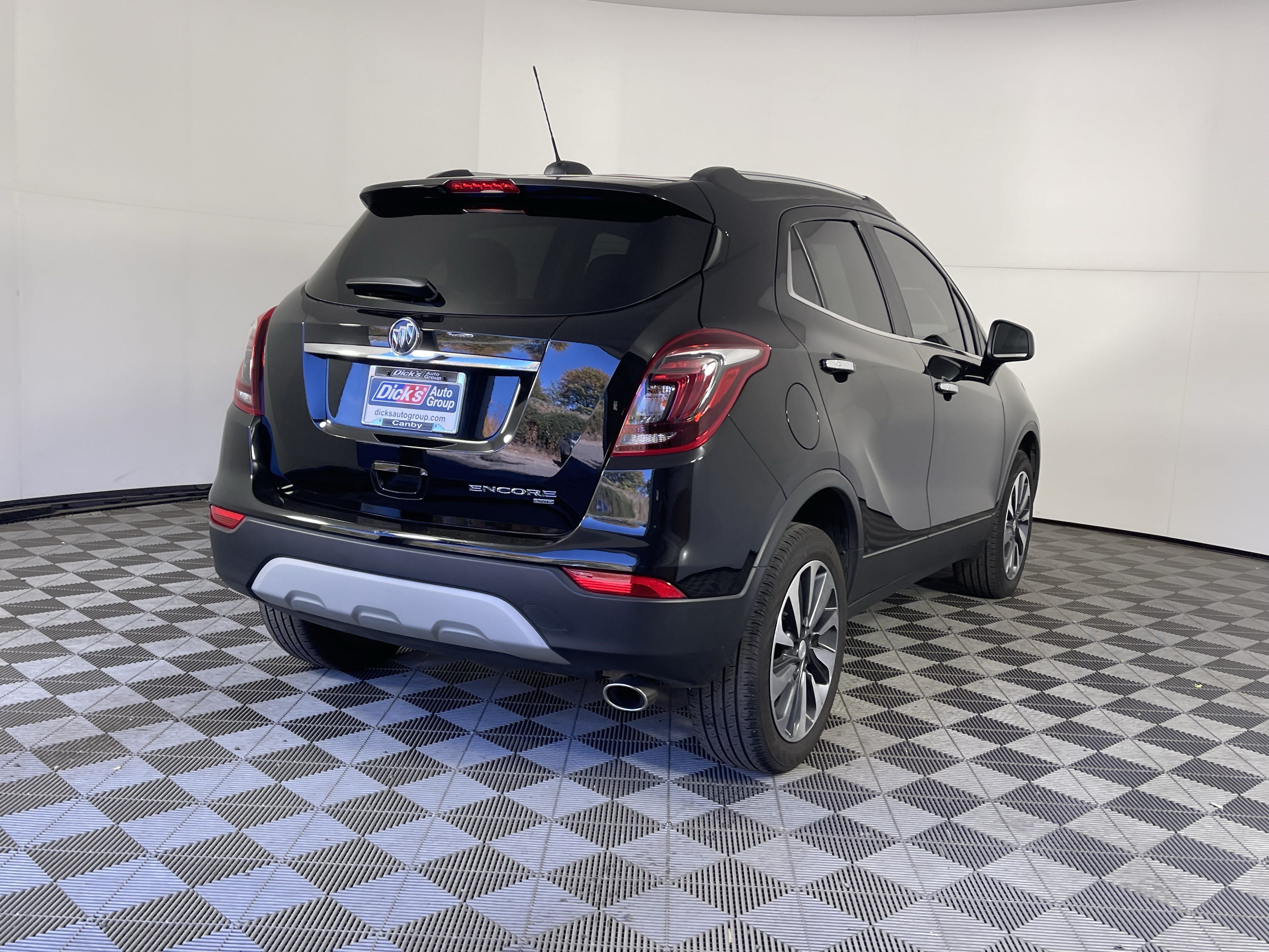 Used 2022 Buick Encore Preferred w/ Safety Package AWD/4WD image 5