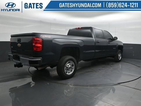 Used 2017 Chevrolet Silverado 2500 W/T AWD/4WD image 2