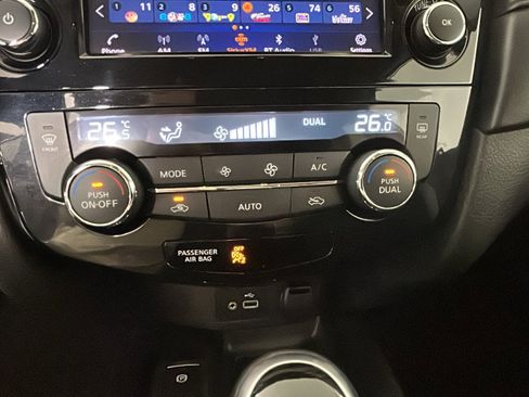 Used 2020 Nissan Rogue SV AWD/4WD image 23