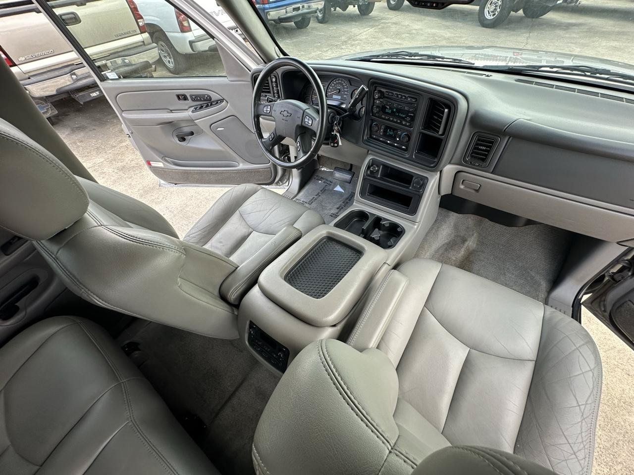 Used 2004 Chevrolet Tahoe LT w/ LT Preferred Equipment Group AWD/4WD image 74