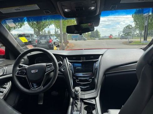 Used 2019 Cadillac CTS V w/ Luxury Package RWD image 13